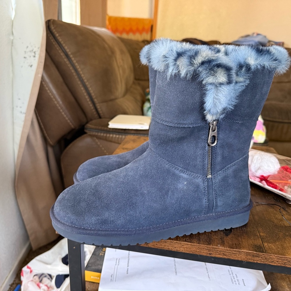 Koolaburra Navy Suede Faux Fur Ankle Booties